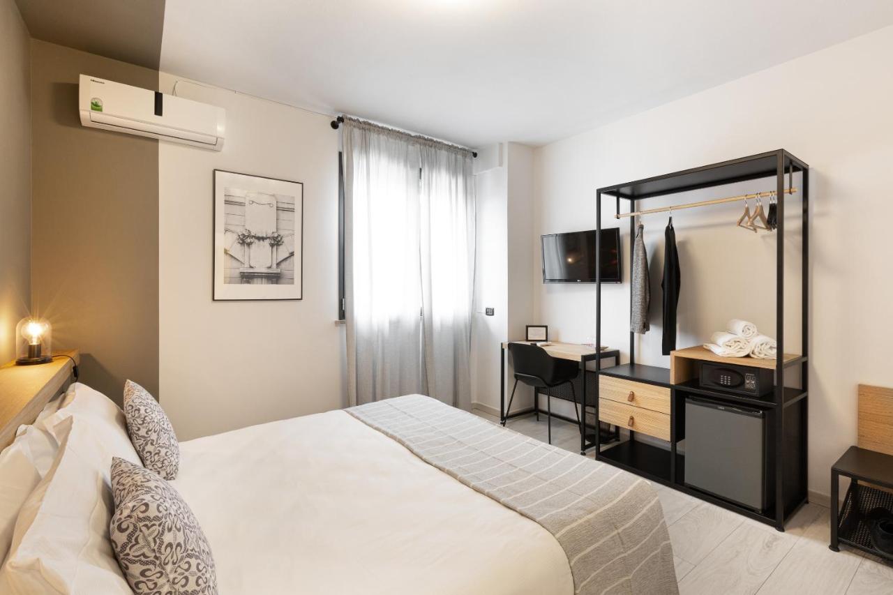 Attico43 Bed and breakfast 2*